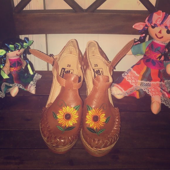 Huaraches Mexicanos - Picture 2 of 3